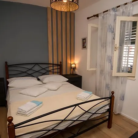 Velini Dvori Villa Lozovac