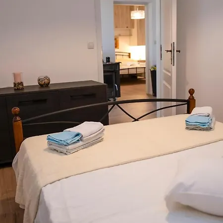 Velini Dvori Villa Lozovac