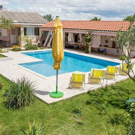 Velini Dvori Villa